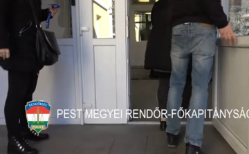 Pénzmosó csalókat kaptak el - VIDEÓ