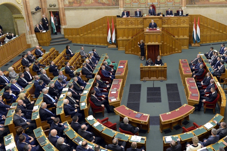 Jövő héten fogadja el a Parlament a 2019-es költségvetést